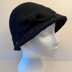 𝅺WOOL cloche black lace hat bow Peter Grimm one size Gatsby 20’s